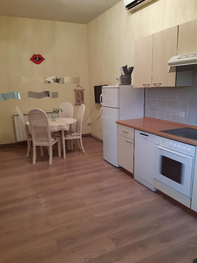 נייביצה Apartment Margareta By El-Pi Tours מראה חיצוני תמונה