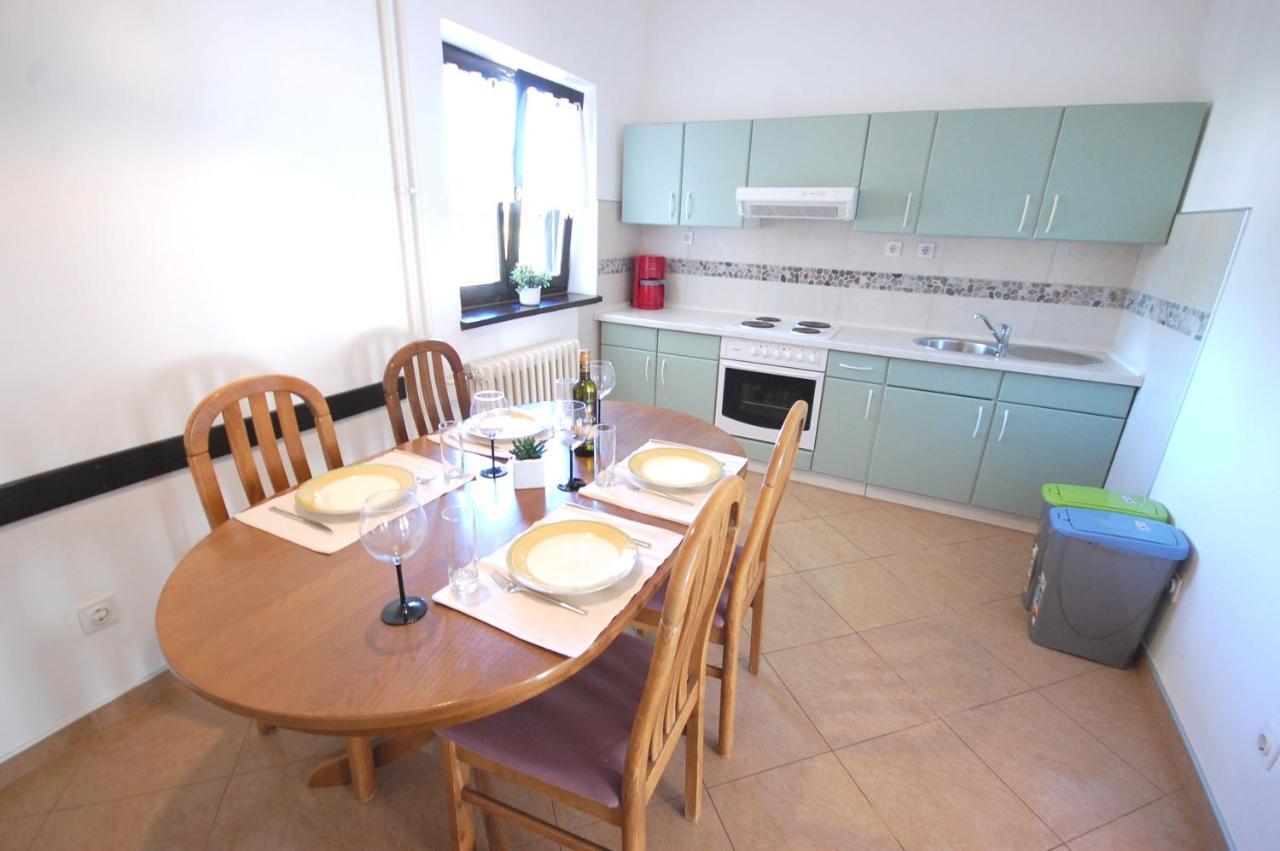 נייביצה Apartment Margareta By El-Pi Tours מראה חיצוני תמונה